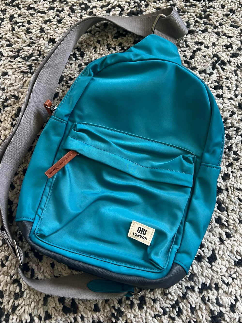 ORI London Crossbody Sling Bag Blue Backpack Style Zip Pockets - Picture 4 of 12